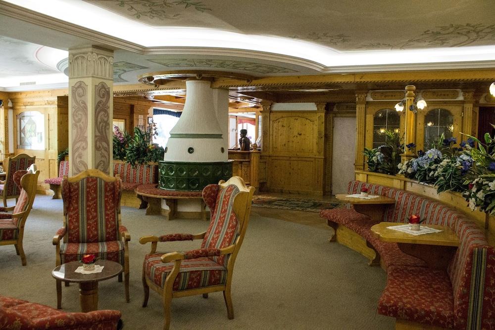 St. Raphael Hotel
