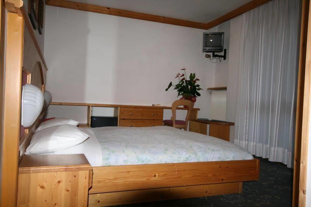 Hotel St. Raphael 4*