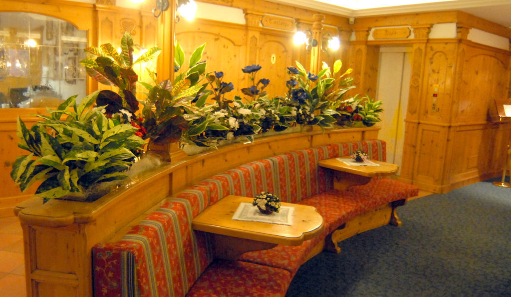 St. Raphael Hotel Madonna