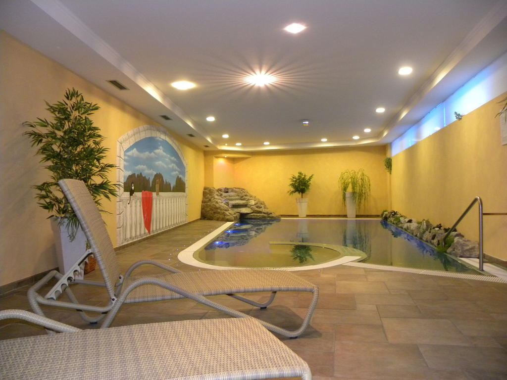 St. Raphael Hotel Madonna