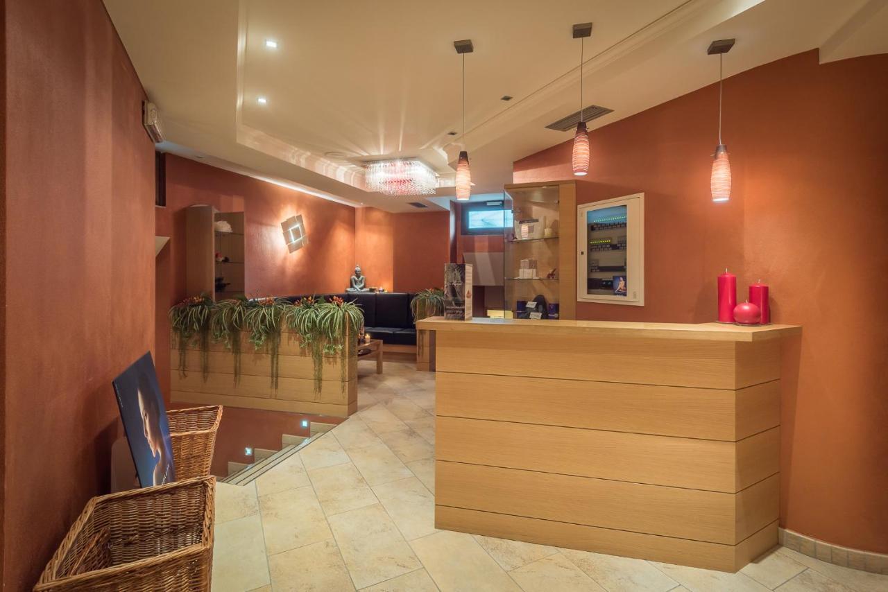 St. Raphael Hotel Madonna