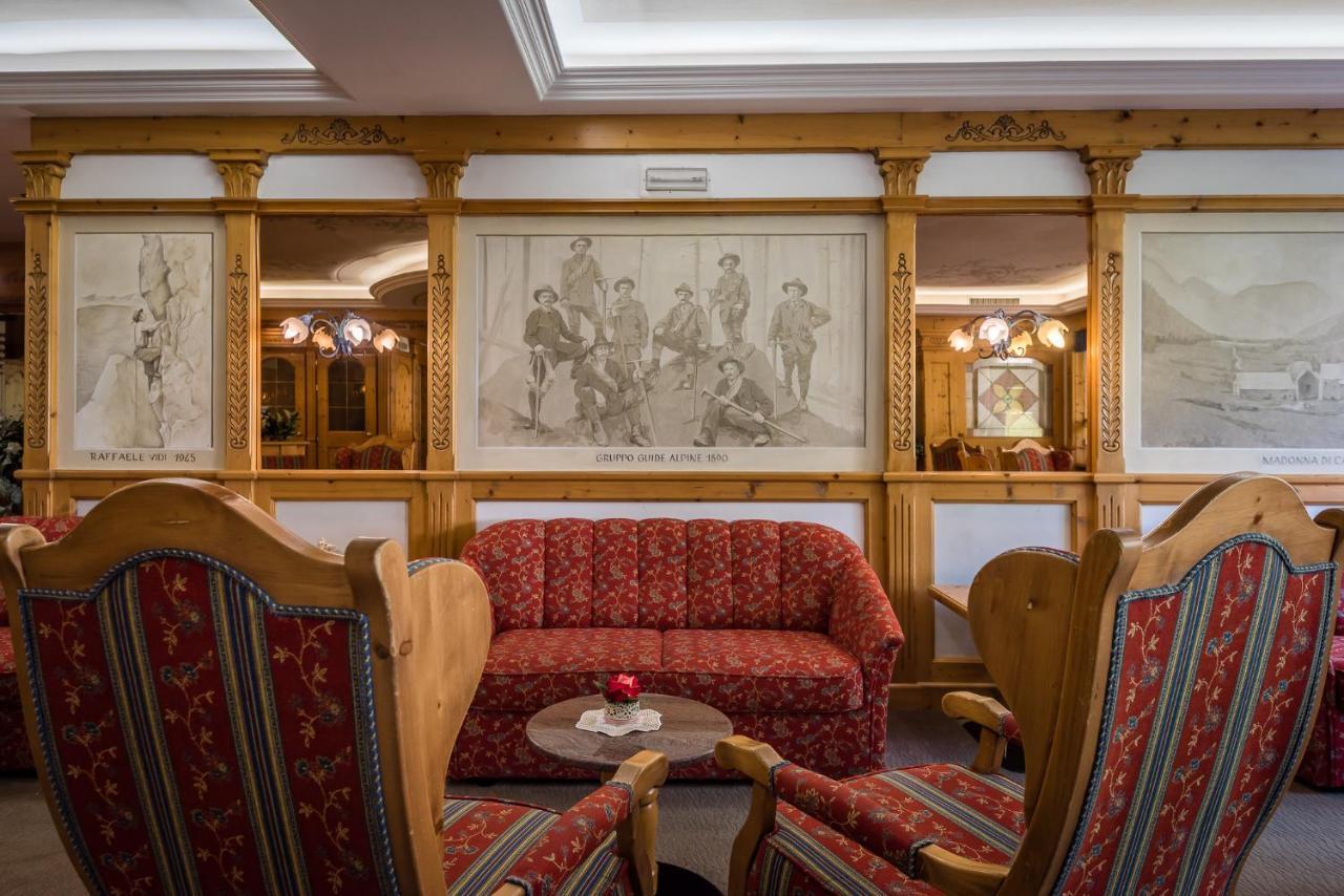 St. Raphael Hotel