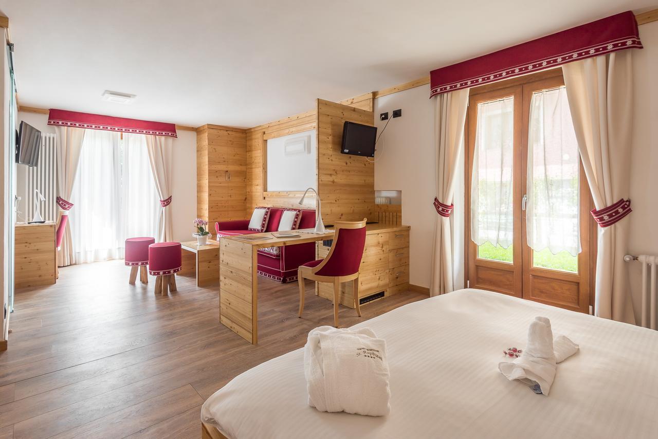 St. Raphael Hotel